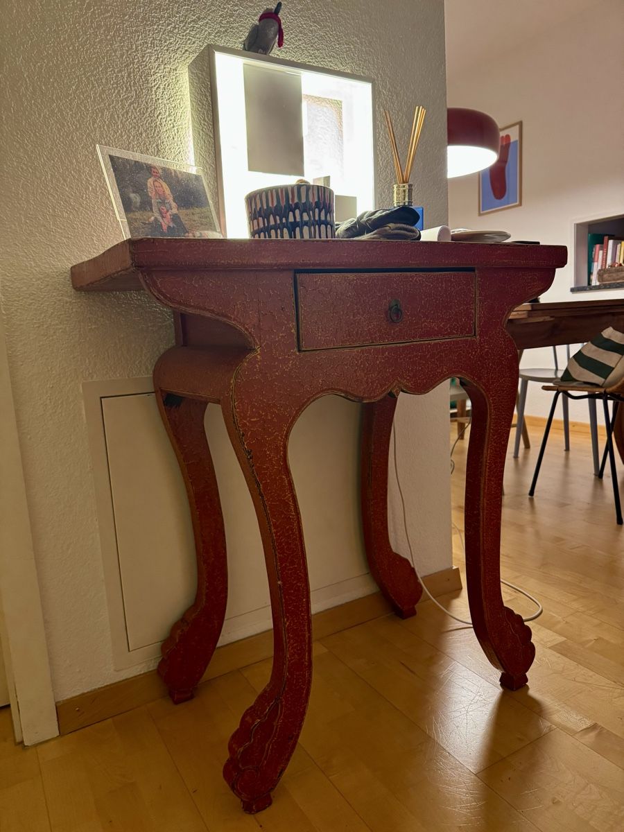 Tavoli: Antique Rajasthan Console Table – Hand-Painted Lacquer – Usato da Zürich venduto da catfuso
