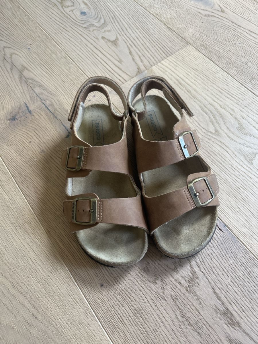 Friboo Scarpe da uomo: Friboo Sandalen Gr. 33 – Usato da Buttikon SZ venduto da nene2017 1