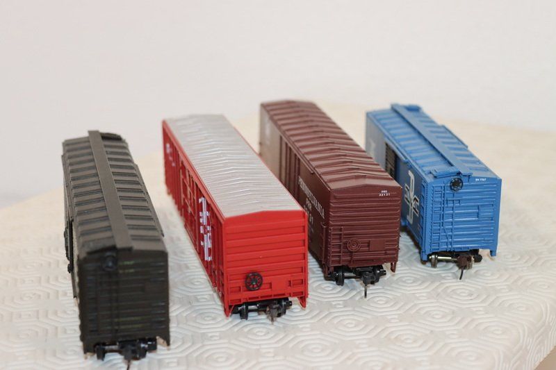 Modellini di ferrovie: 4 US Güterwagen ( 644 ) – Usato da Kerzers venduto da Winu64 5