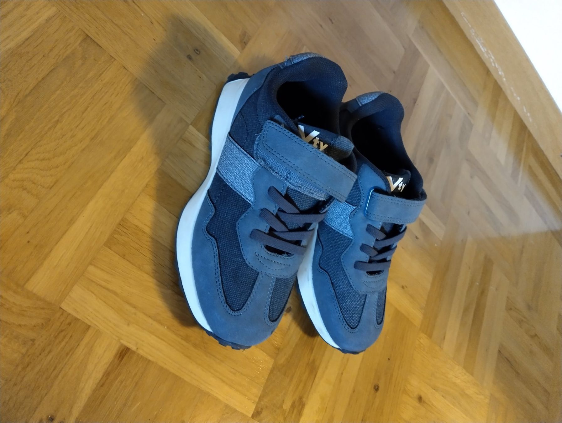 Scarpe da uomo: Kinder Schuhe, Grösse 31, Top Zustand! – Usato da Oberdorf NW venduto da niederj