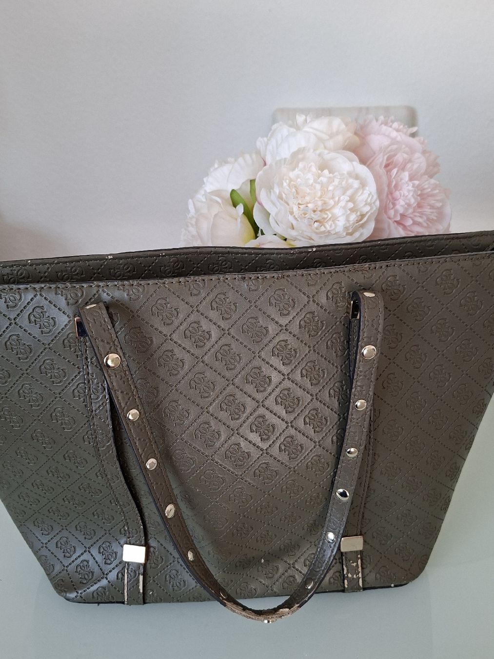 Guess Taschen für Damen: Sac à main Guess kaki à motif - – Gebraucht aus Renens VD von ser_j2fn 6