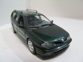 RENAULT SAFRANE  4 TÜRIG  1:43  VITESSE PORTUGAL
