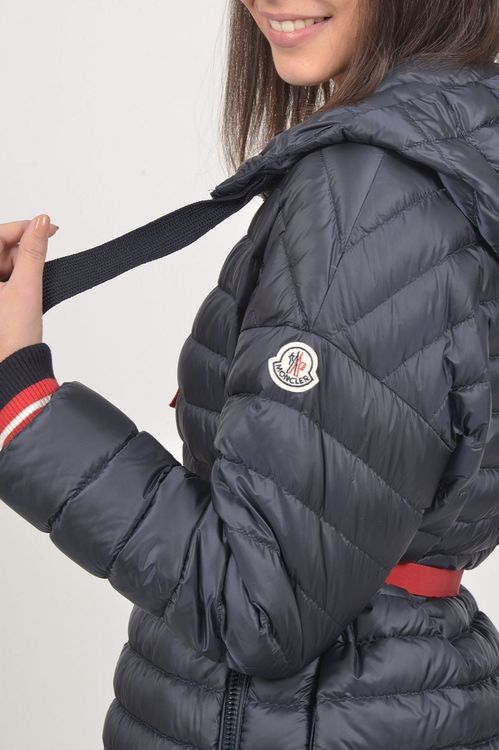 Moncler benitoite shop