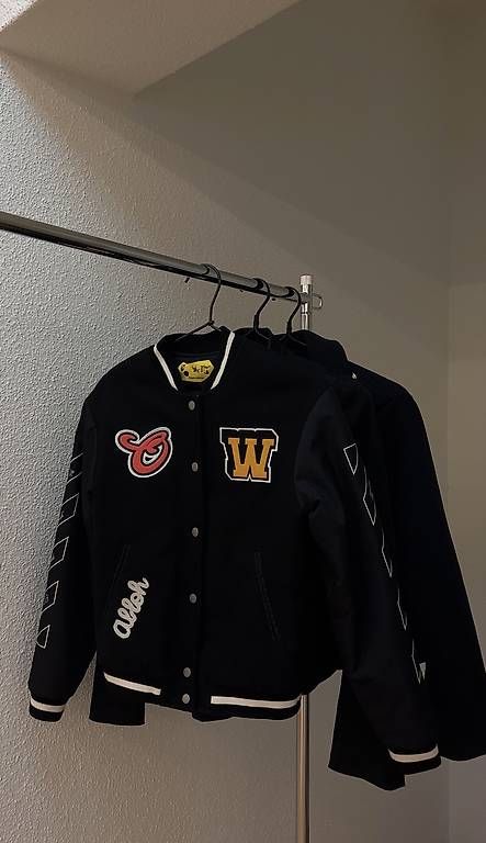 Giacche: Veste Off-White  – Usato da Puidoux venduto da Amelie.Wytt