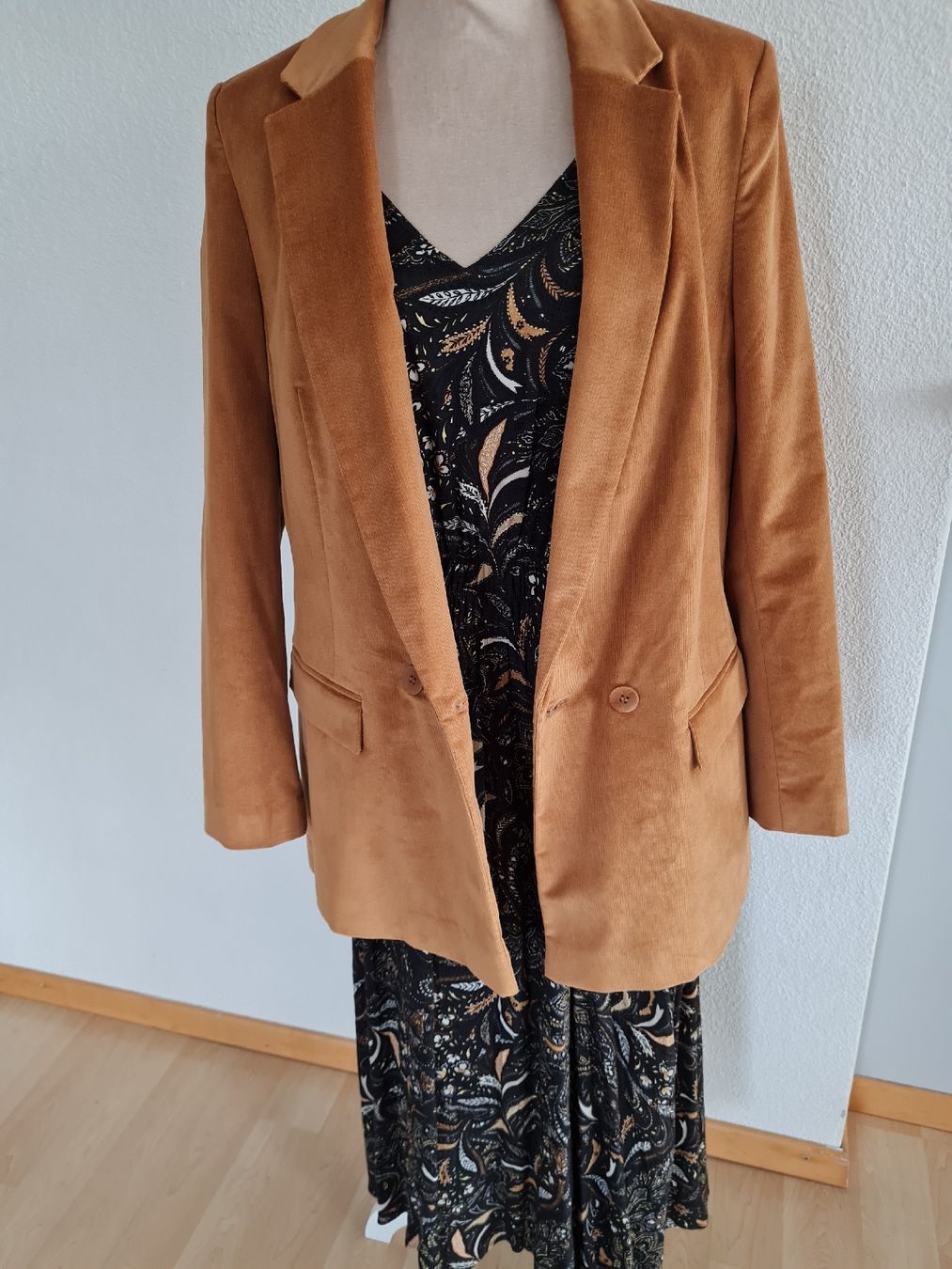 Esprit Jacken: Esprit Blazer Samt Gr.42 Braun Herbst Trend – Neu (gemäss Beschreibung) aus Rotkreuz von tat_8zds 1