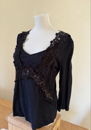 T-shirt noir dentelle Claudie Pierlot Taille 2