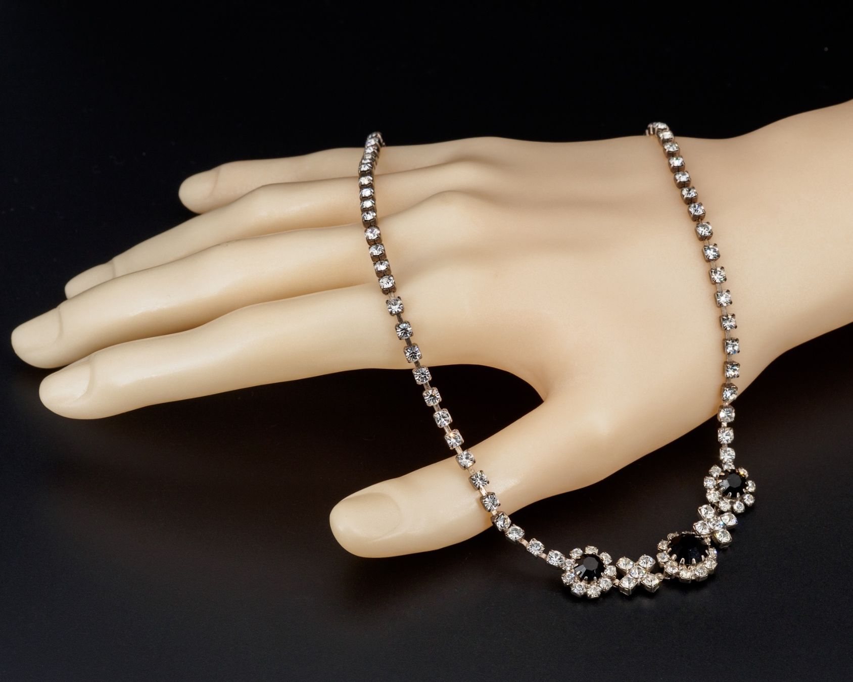 Catenine: Vintage Halskette mit Strass – Usato da Zürich venduto da nostalgic_treasures 3