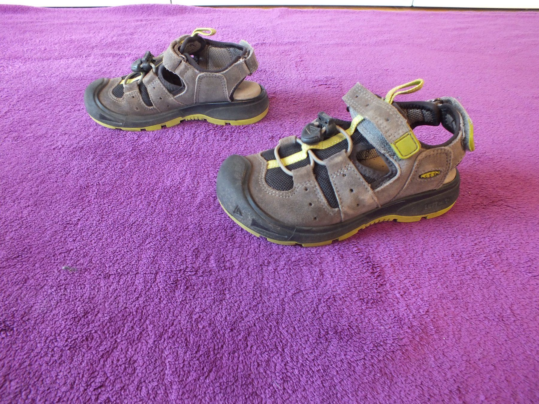 Keen Scarpe per ragazzi: Keen Wanderschuhe/-Sandalen Gr.31 – Usato da Müllheim Dorf venduto da Seeeule01 2