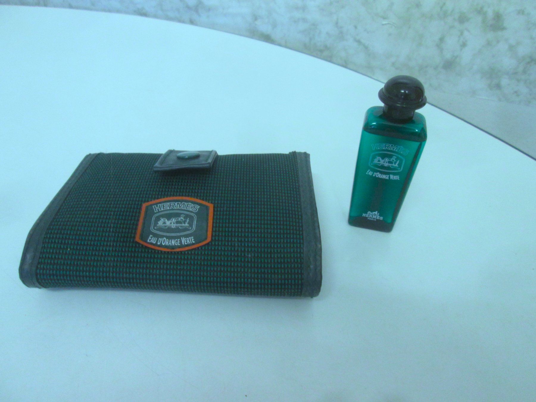 Hermès Profumi & Eau de Toilette: Hermès Eau d'Orange Verte + Geldbörse, neu – Nuovo (secondo la descrizione) da Sementina venduto da babucia