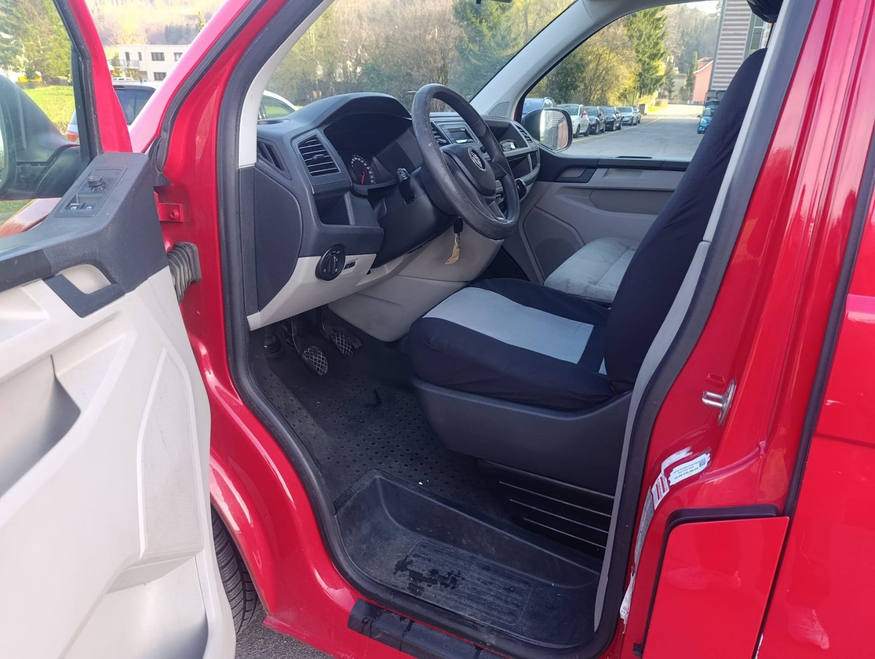 VW Veicoli commerciali: VW Transporter T6, 2017, MFK 6.2026 – Usato da flamatt venduto da r2fgtz.8 7