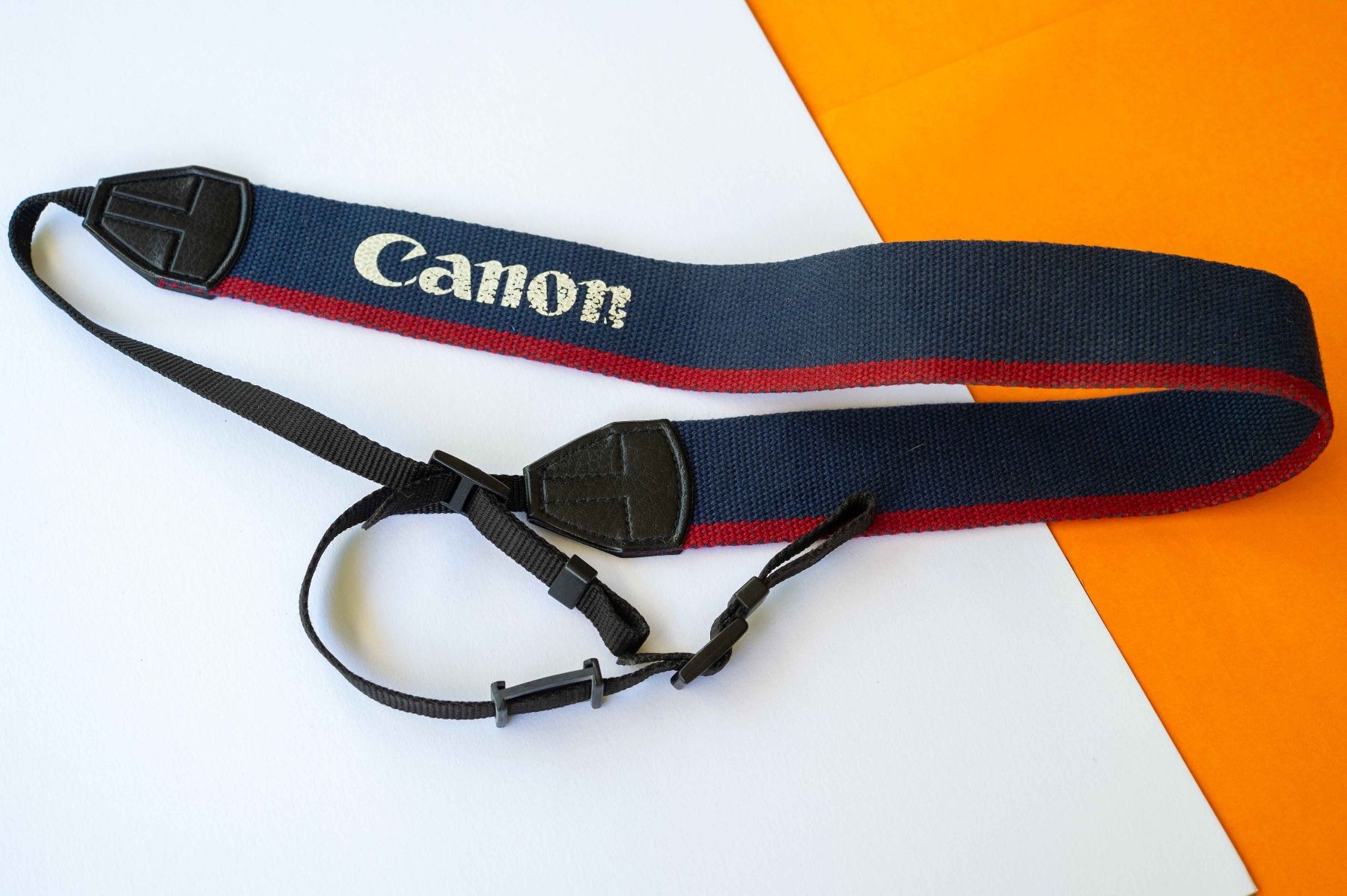 Canon Altri Accessori: Canon Kameragurt – Usato da Schwerzenbach venduto da floridan