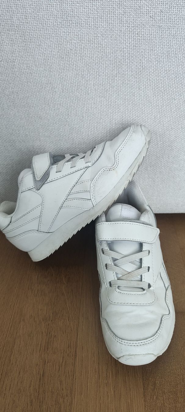 Reebok Scarpe per ragazzi: REEBOK sneakers, size 34 – Usato da Oberbuchsiten venduto da DianaLup 1