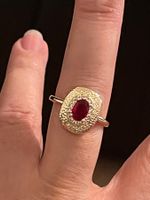 Jolie bague vintage 58 pierre grenat neuve et jolie