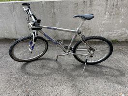 Vélo tout terrain Wheeler 7900 ZX aluminium 7005 à vendre.