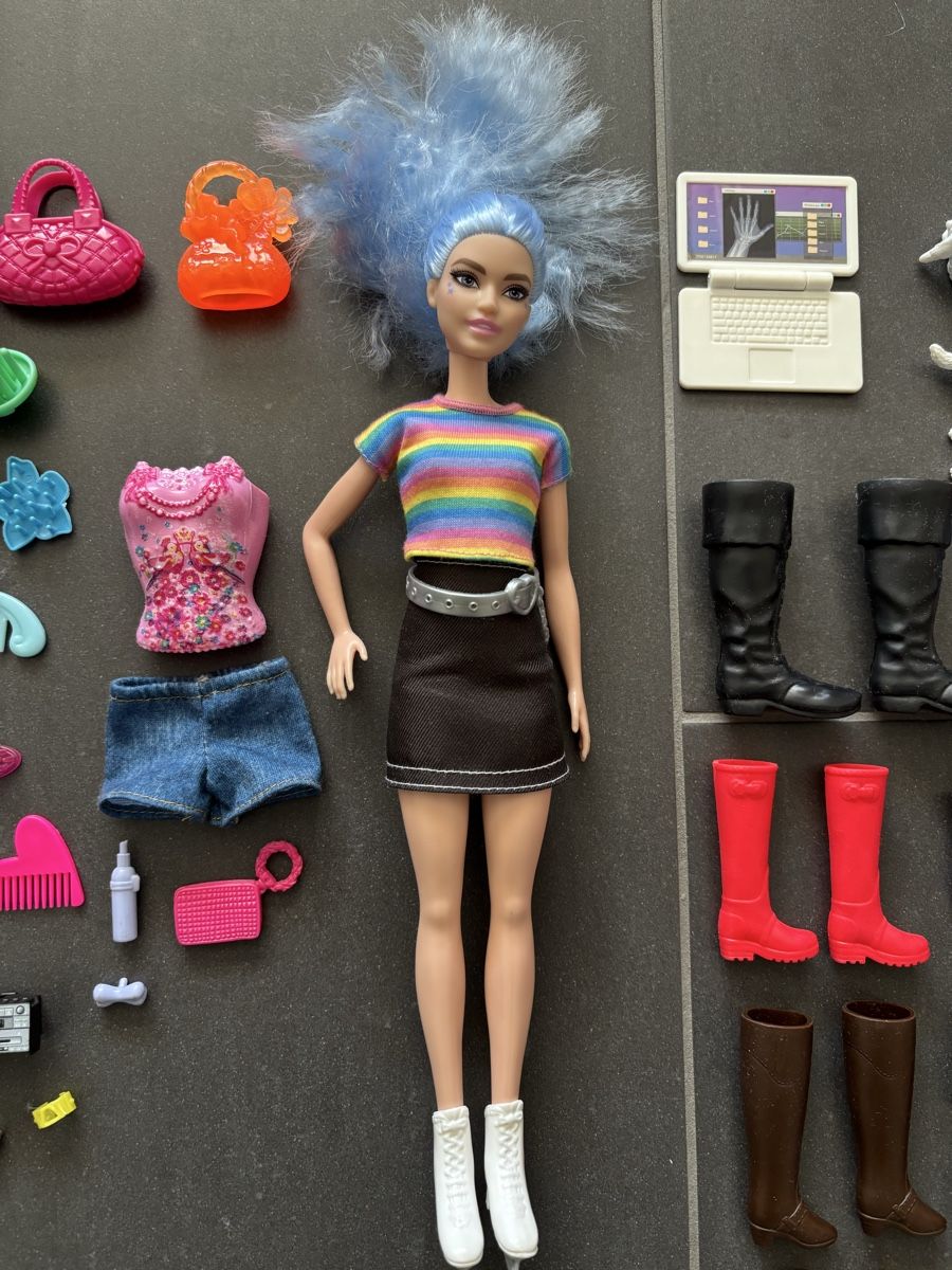 Giocattoli: Barbie Puppe mit Zubehör – Usato da Niederwangen b. Bern venduto da muidop 2