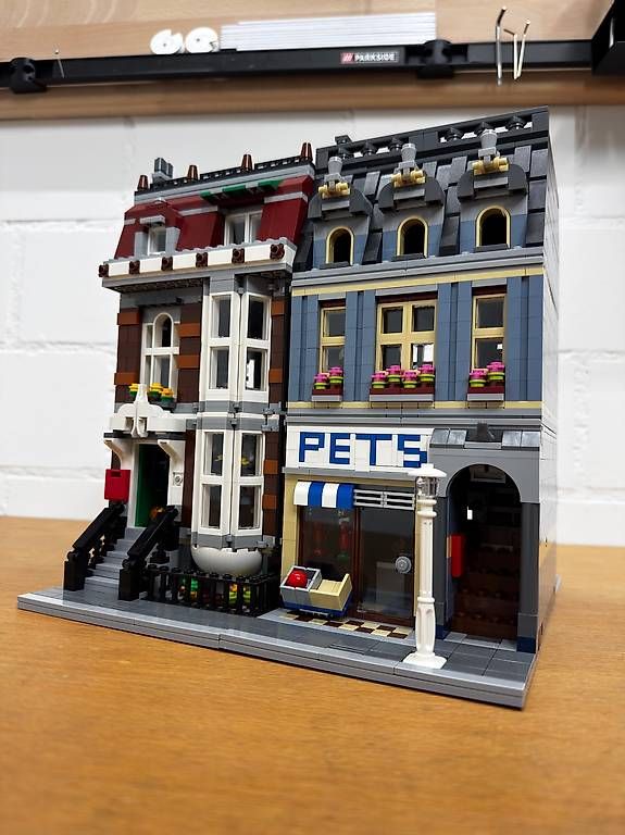 Lego Kit di costruzioni: Lego Creator 10218 Pet Shop – Usato da Weiach venduto da Stevo_Levo
