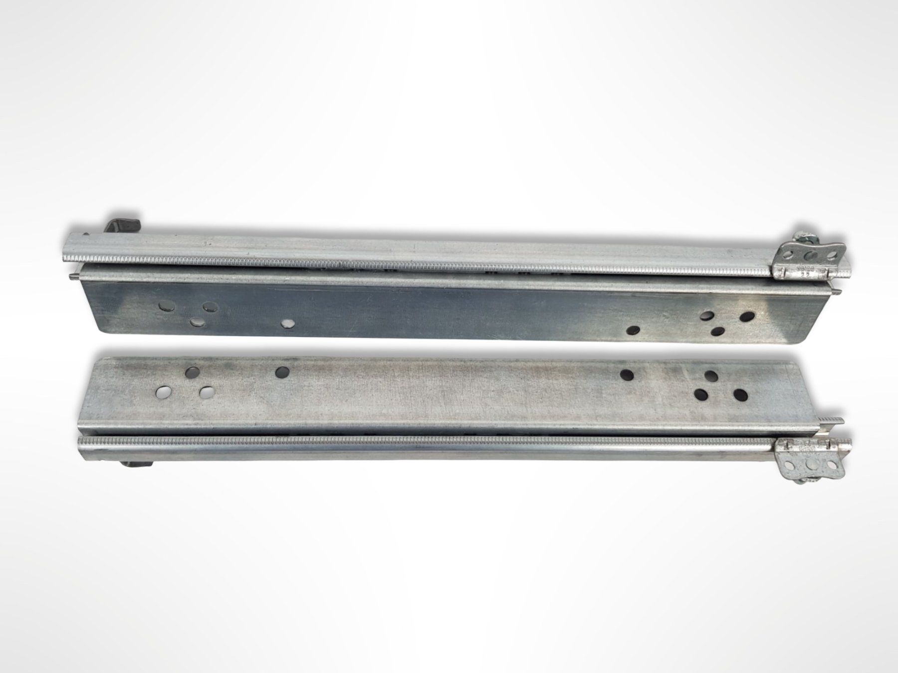 Fixations: HETTICH Teilauszug Quadro 40 Kg – Neuf (Voir description) à Suhr par Restwert_Suhr 1