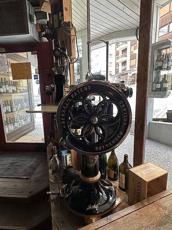 Elettrodomestici da cucina: Berkel Modello 21  – Usato da St. Moritz venduto da Bao92