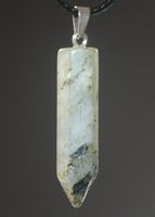 Halskette Y-522 Labradorit Obelisk 3,3cm