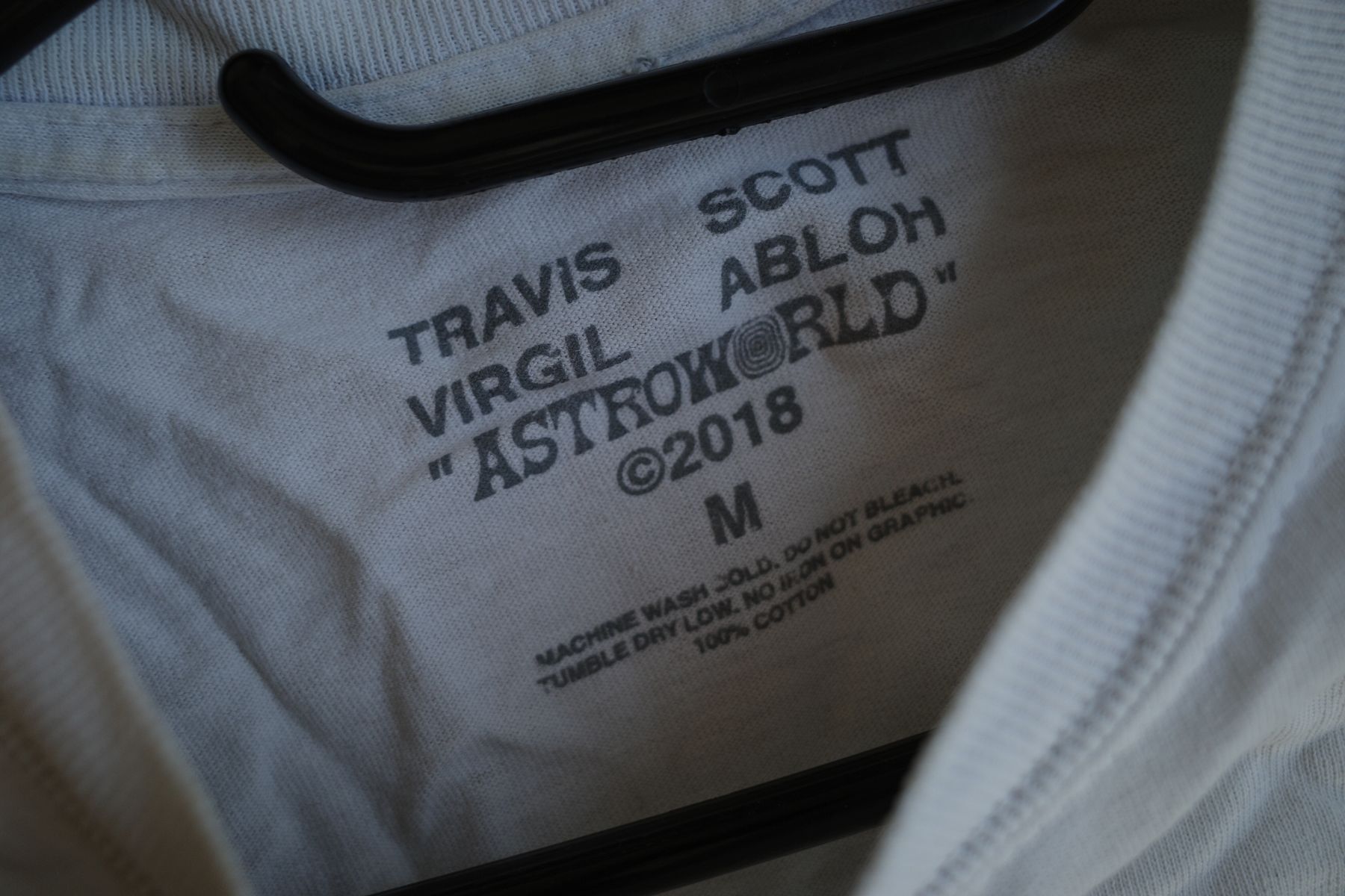 T-shirt: Virigl Abloh Travis Scott astroworld Merch – Usato da Zürich venduto da vic_p72l 2
