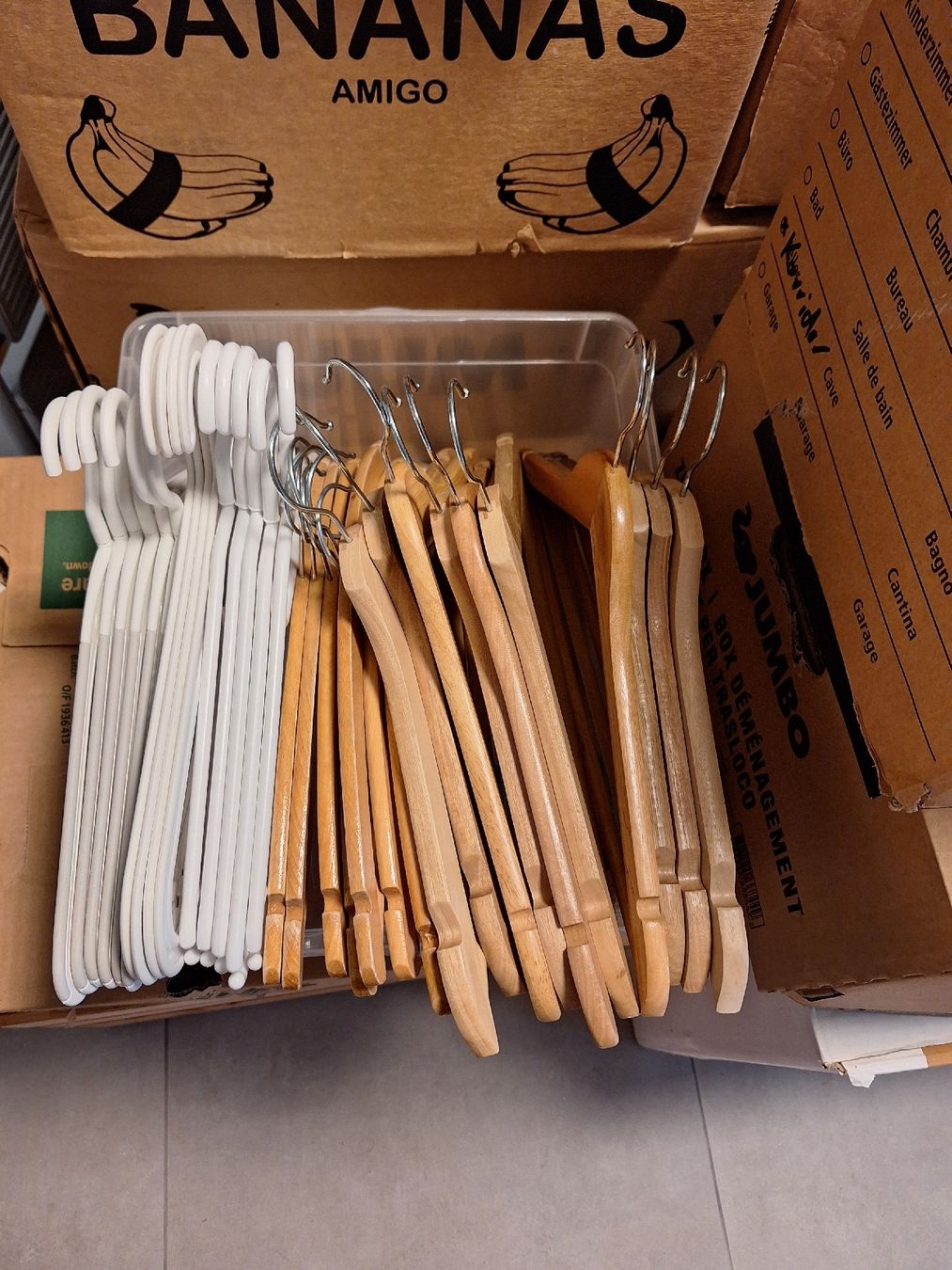 Appendiabiti: Kleiderbügel Paket – Usato da Menznau venduto da Albatros93
