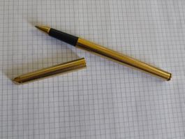 Caran d'ache Kugelschreiber Gold Plated G