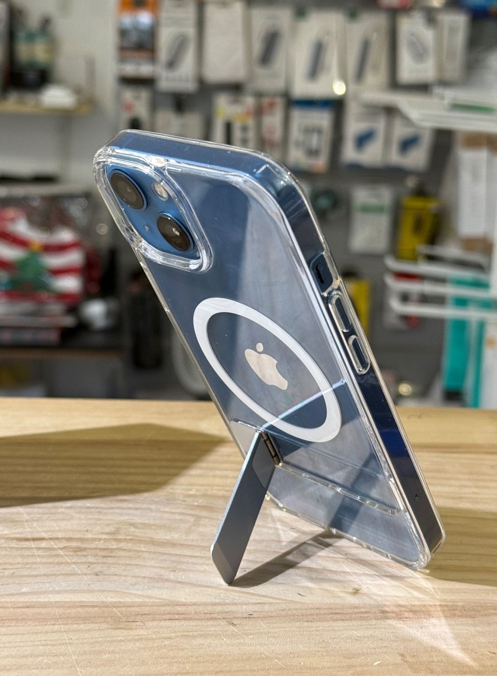 Cover & Protezioni schermo: iPhone 14/13 - Coque magsafe antichoc avec béquille – Nuovo e nell'imballaggio originale da Morges venduto da DigiAC 1