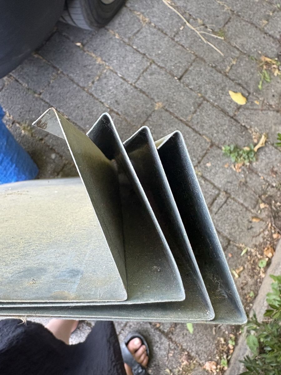 Clôtures: Schneckenzaun 4 Stck Blech  – D'occasion à Zürich par BeLene