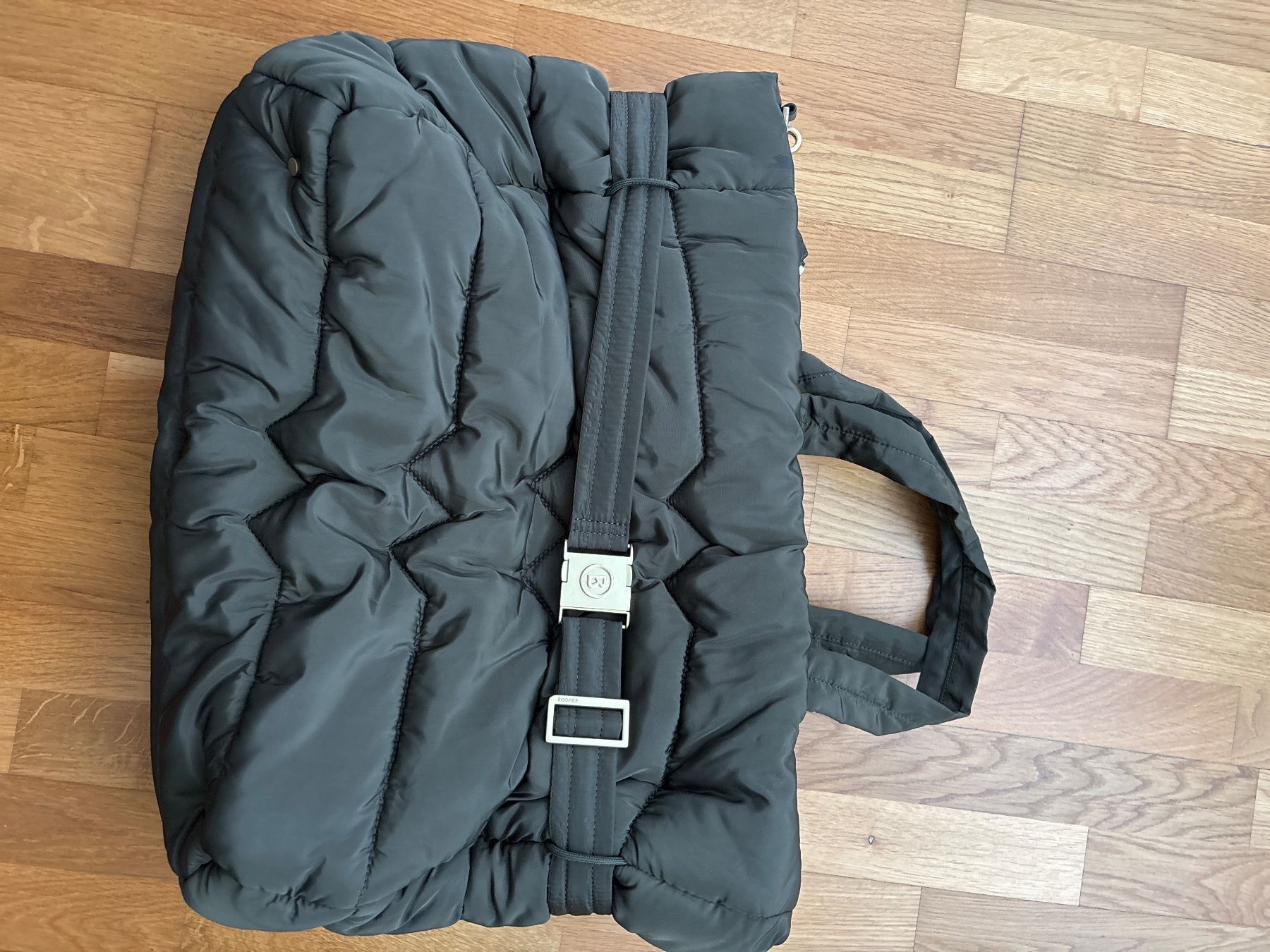 Taschen: Reisetasche – Gebraucht aus Thörishaus von peyersson