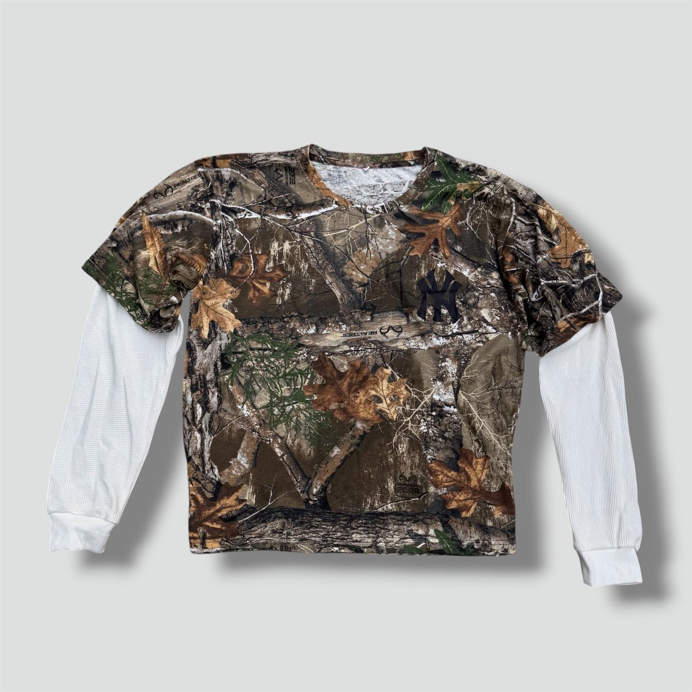 Pulls & Sweat-shirts: Yankees custom made camouflage longsleeve black – D'occasion à St. Gallen par sourced_limited