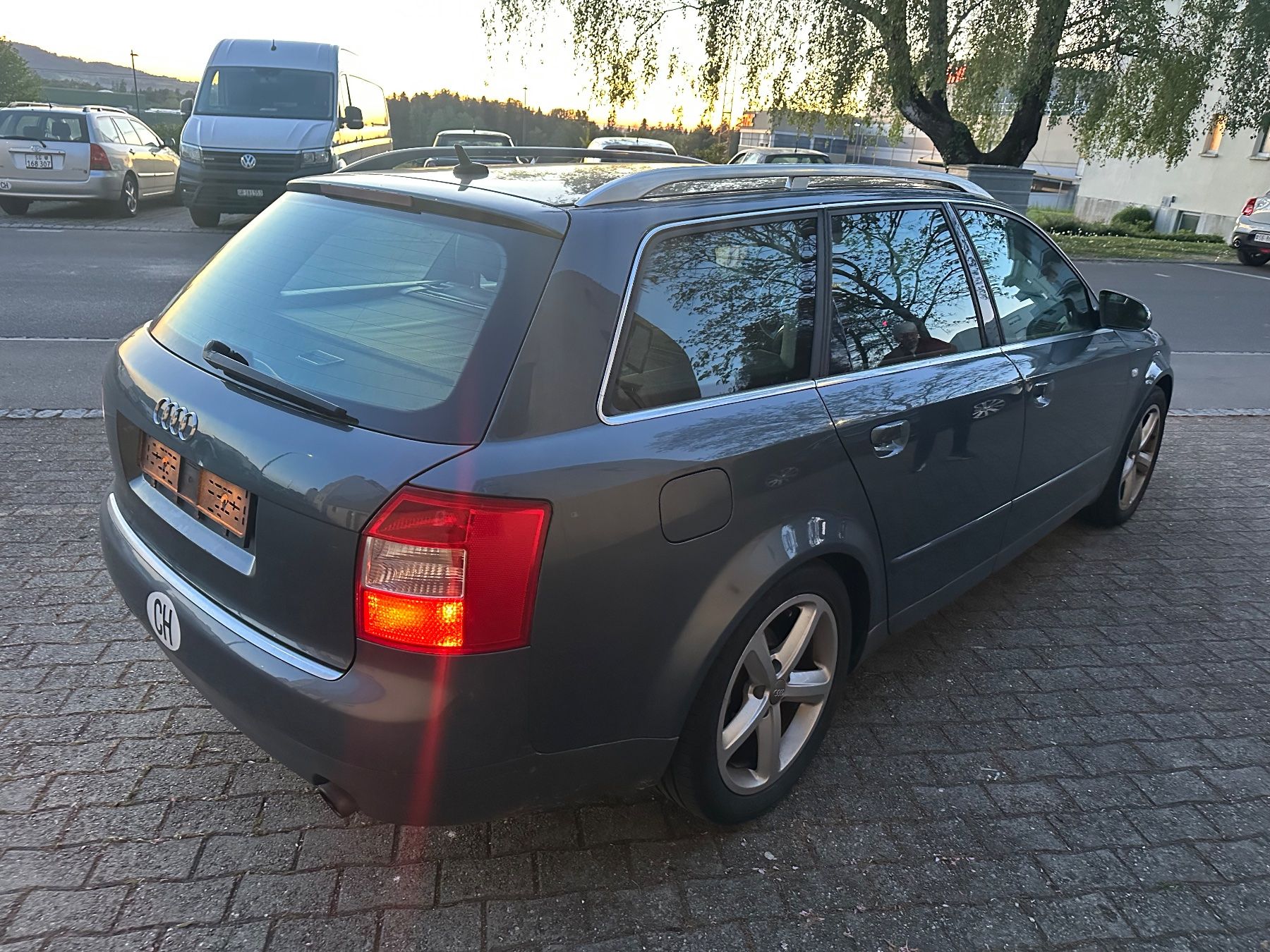 Audi Autos: Audi A4 AVANT 1,8  turbo  AUTOMAT – D'occasion à Wil SG par NURTO34 2