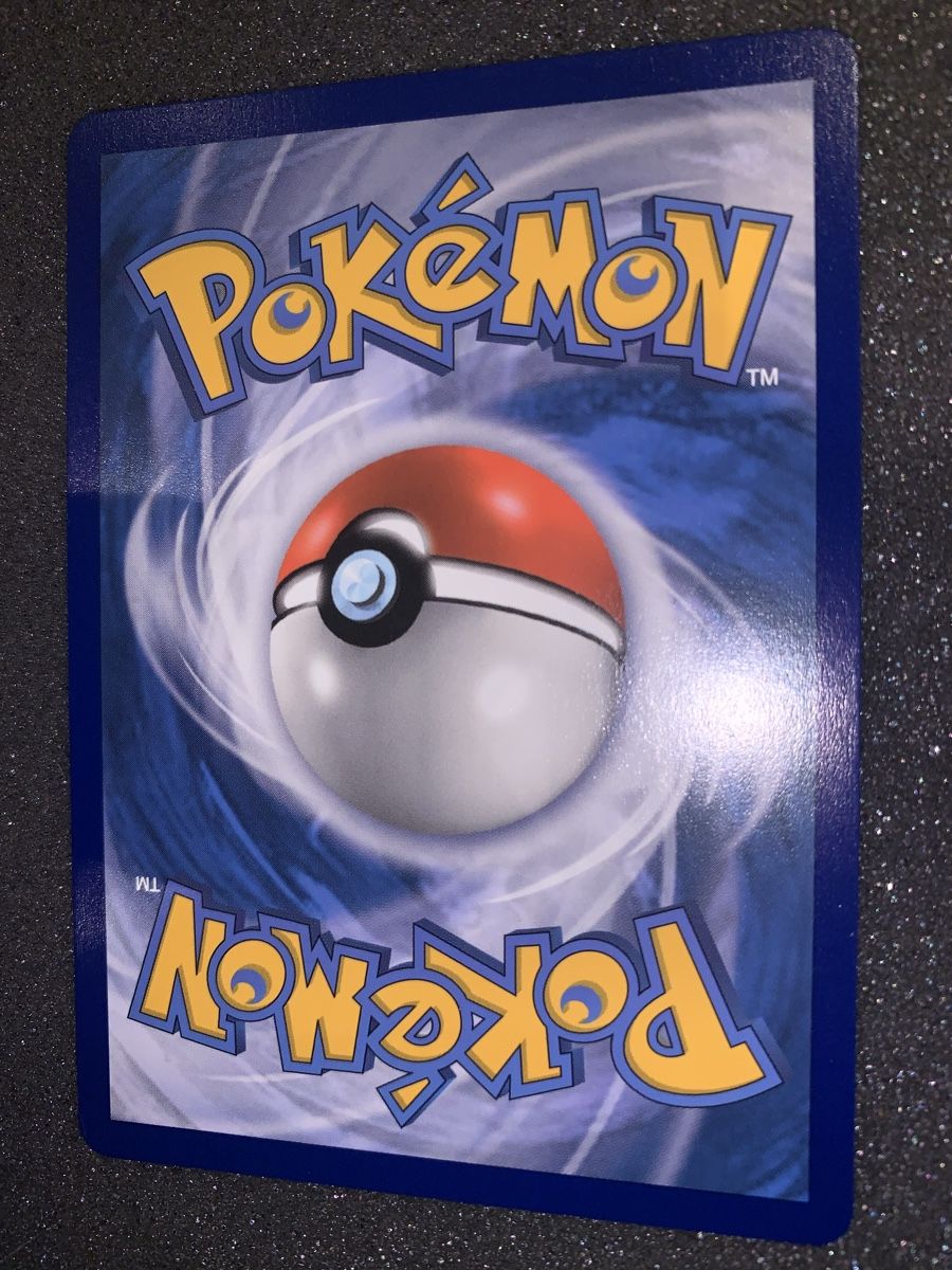 Pokémon Carte collezionabili: Charizard V SWSH050 – Usato da Bironico venduto da ars_z6lb 7