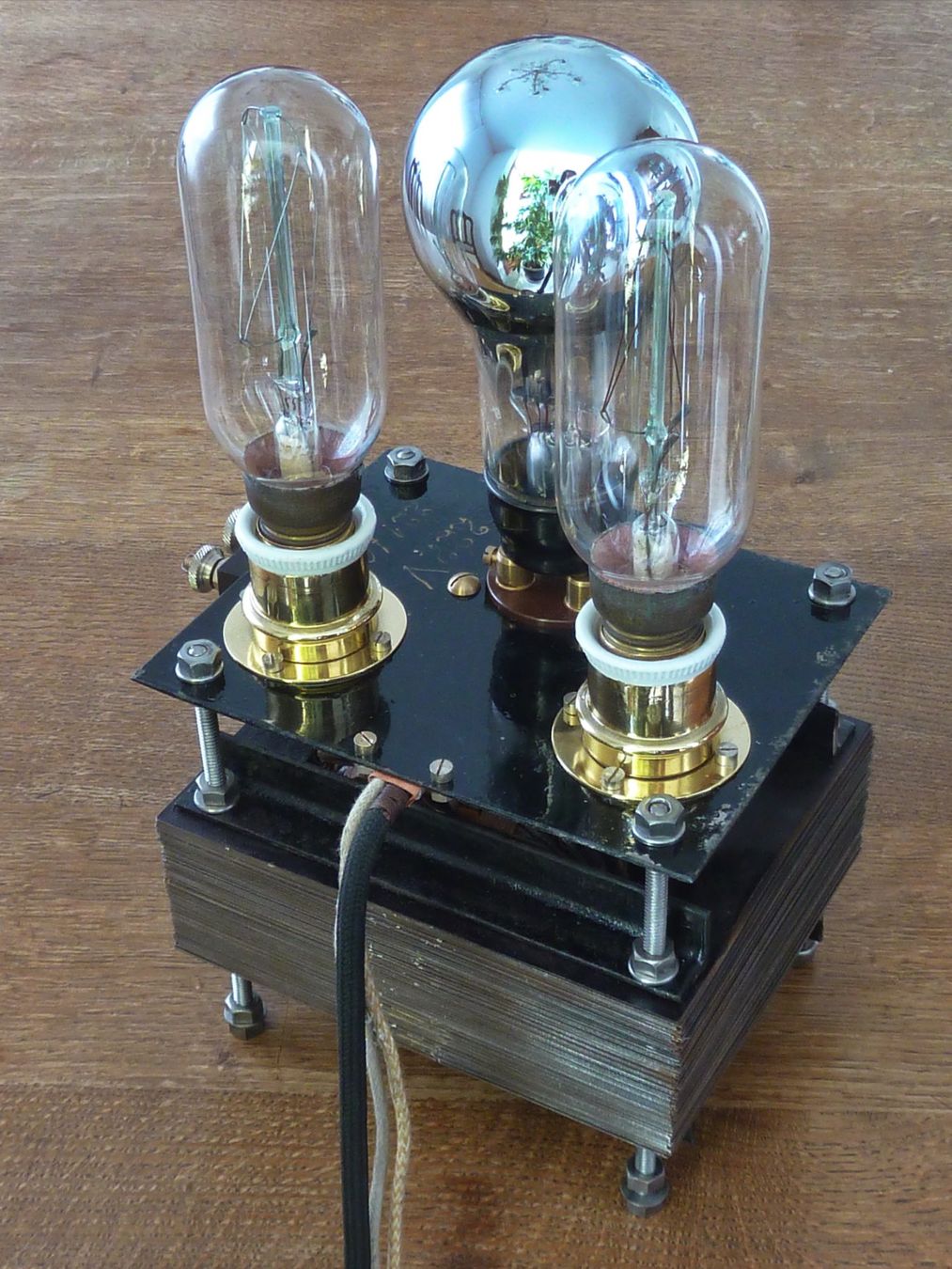 Philips Caricatori & Batterie: antikes Philips Akku-Ladegerät D366 von 1930 – Usato da Obergösgen venduto da a-baer 3