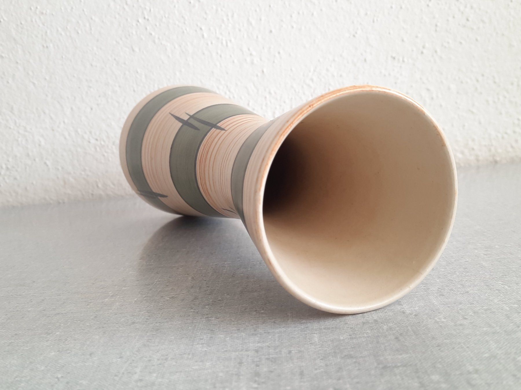 Vasi & Recipienti: Schöne vintage Blumenvase, hell – Usato da Weinfelden venduto da Yenas10 3