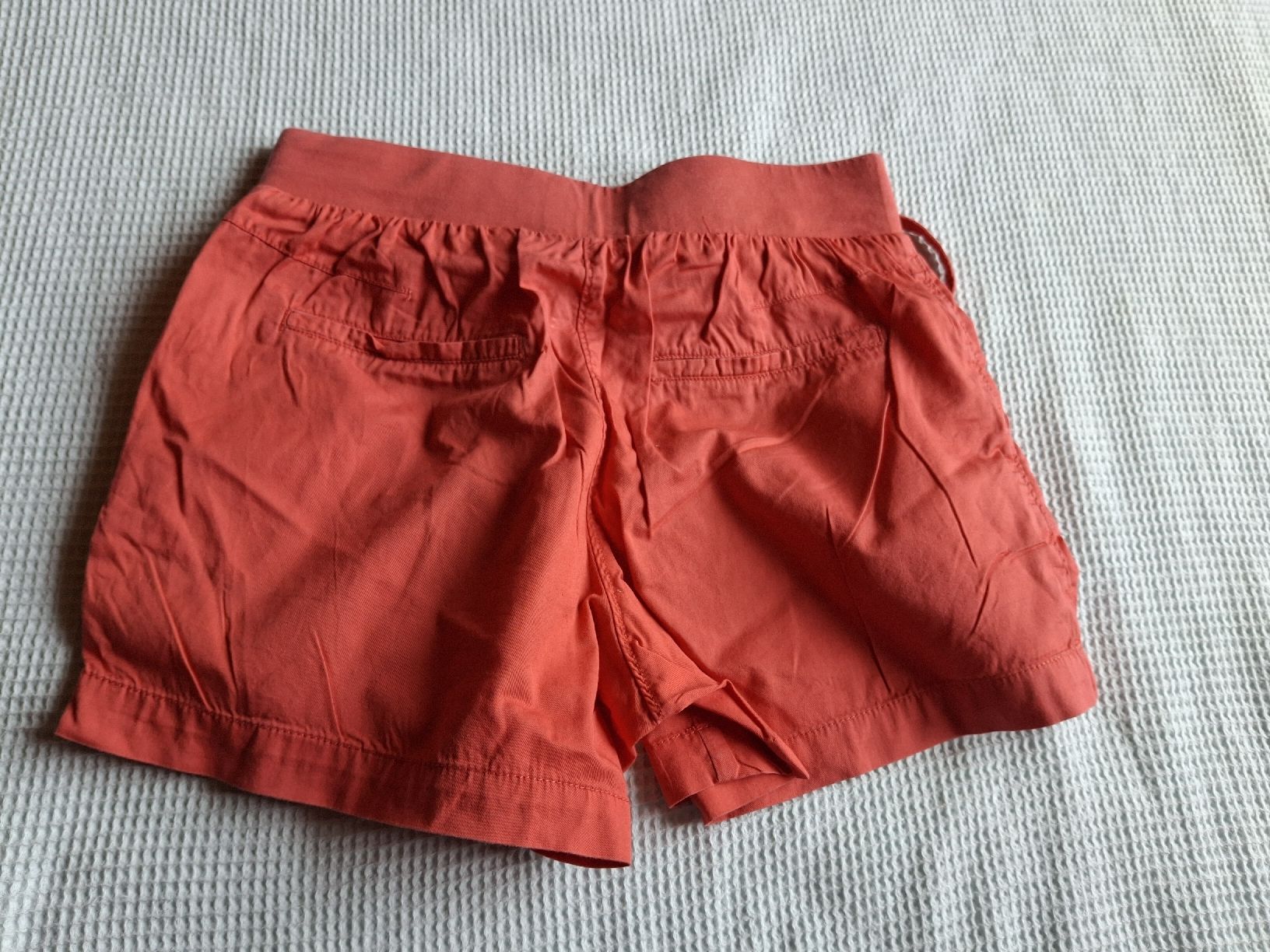 Orsay Pantaloni: Short rouge taille XS 100% coton marque Orsay  – Usato da Villiers venduto da san_jn5w 2