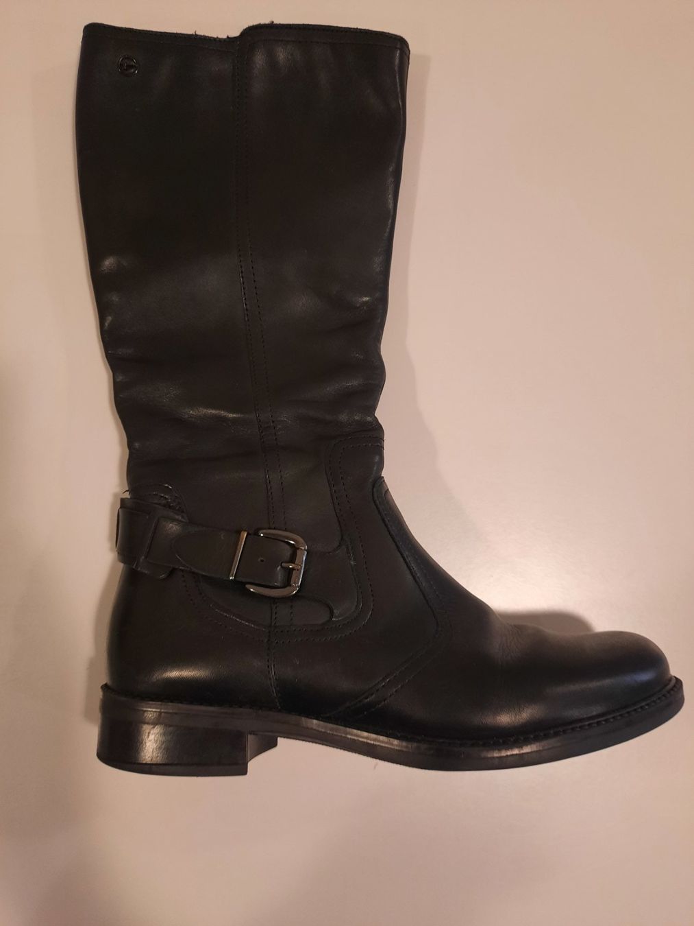 Tamaris Damenschuhe: Stiefel Tamaris schwarz – Gebraucht aus Zürich von ONVA-RE-USE 1