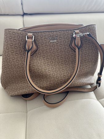 Guess  Monogramm Handtasche