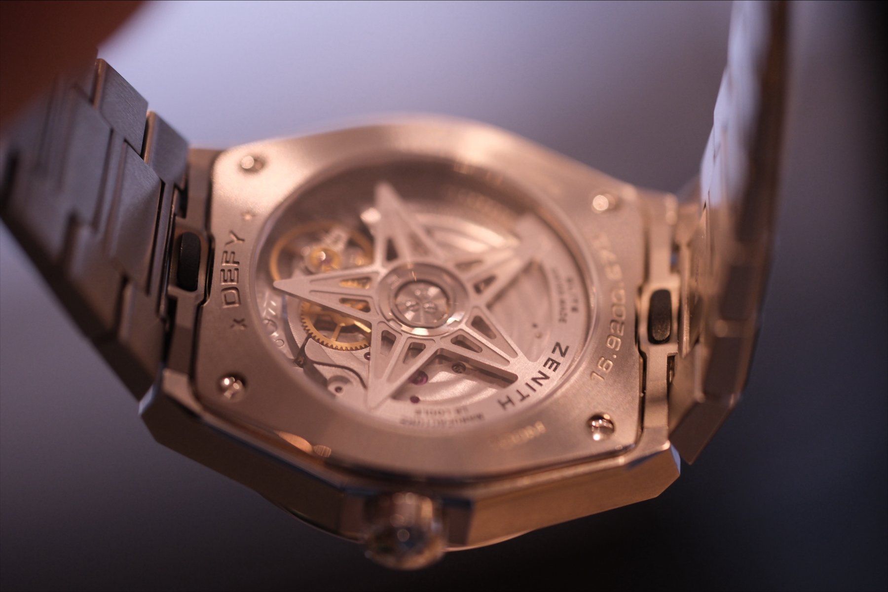 Zenith Uhren: ZENITH "DEFY" – Neu und originalverpackt aus Zermatt von Schindler_Zermatt 3