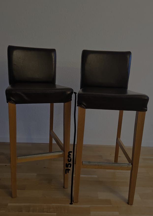 Chaises hautes: Barstuhl 2x – D'occasion à Fribourg par noeha_rms8