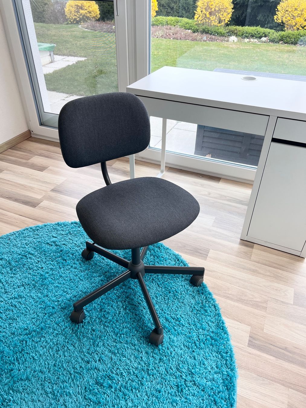 Poltrone: Bürostuhl, höhenverstellbar mit Rollen – Usato da Neerach venduto da Mordilo0 2