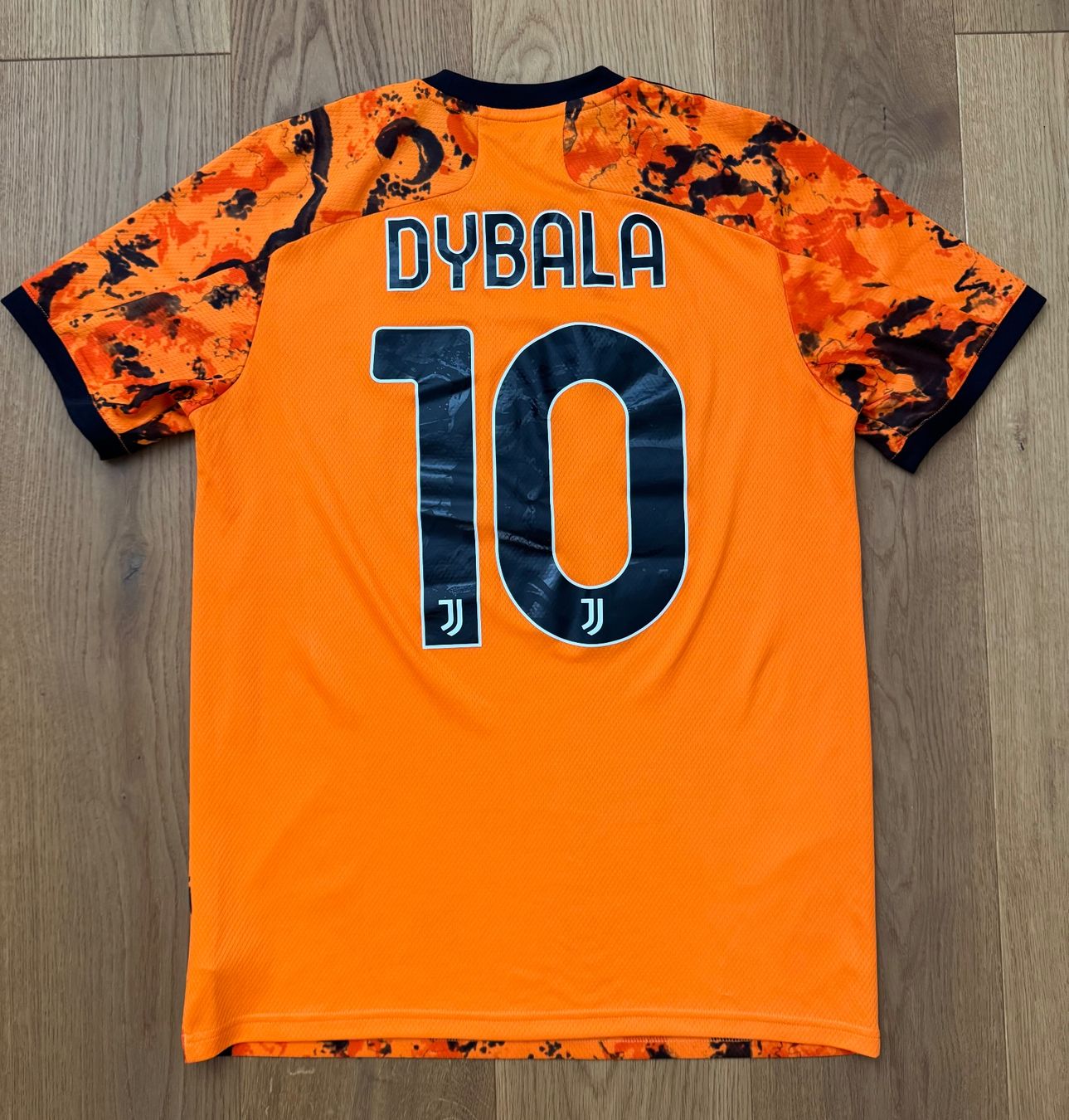 Canottiere & Pantaloni: DYBALA - Juventus – Usato da Dielsdorf venduto da nicolicious