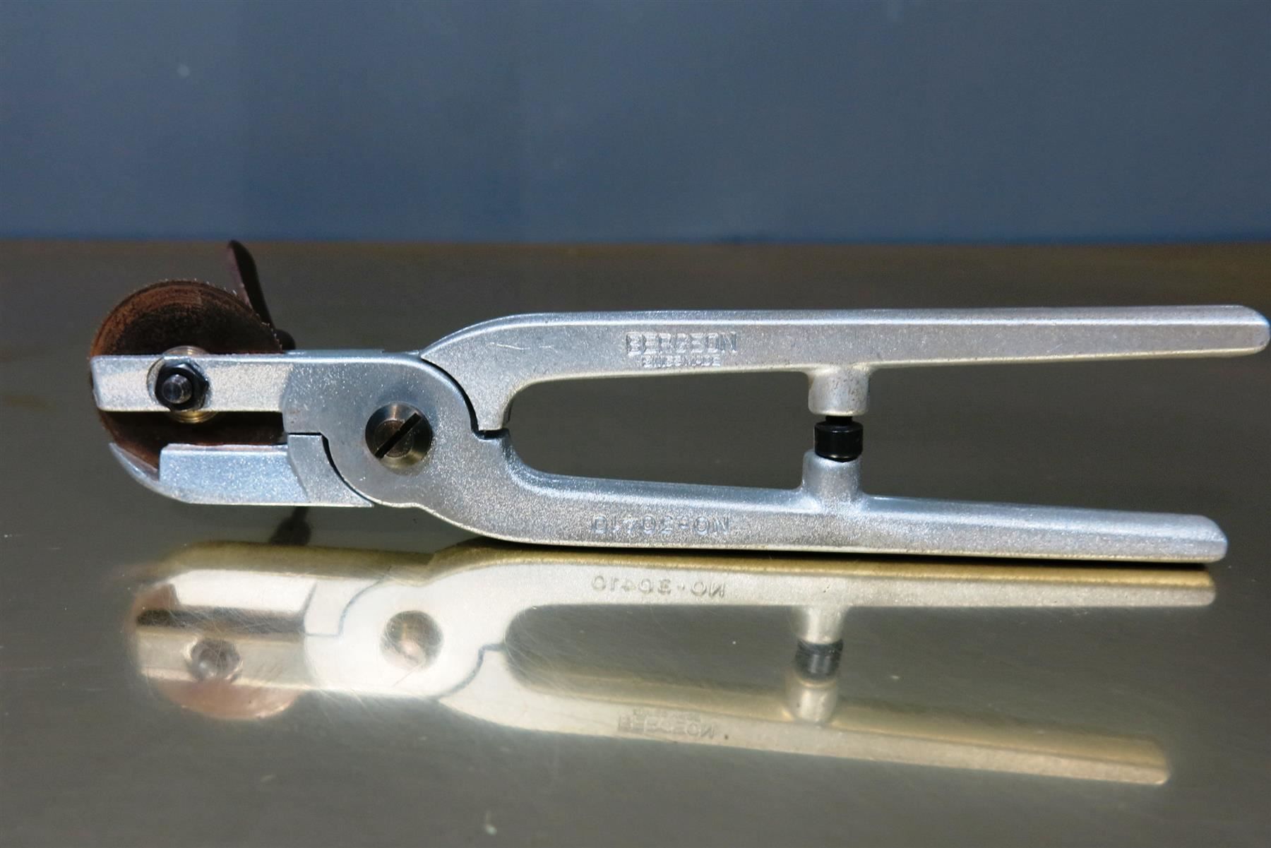 Bergeon Alle Werkzeuge: Ringaufsägezange Bergeon 30410 Das S – Gebraucht aus Laufenburg von Sirluger 1