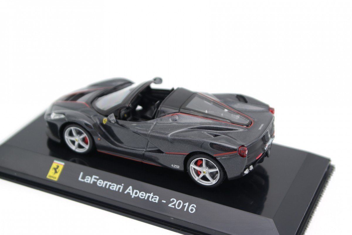Ferrari Modellautos: La Ferrari Aperta (2016) – Neu und originalverpackt aus Flawil von Imperiosud 2