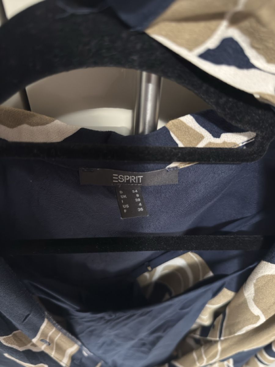 Esprit Kleider: Esprit Kleid Langarm mit Gürtel Gr.34 – Gebraucht aus Dürnten von Makro79 3