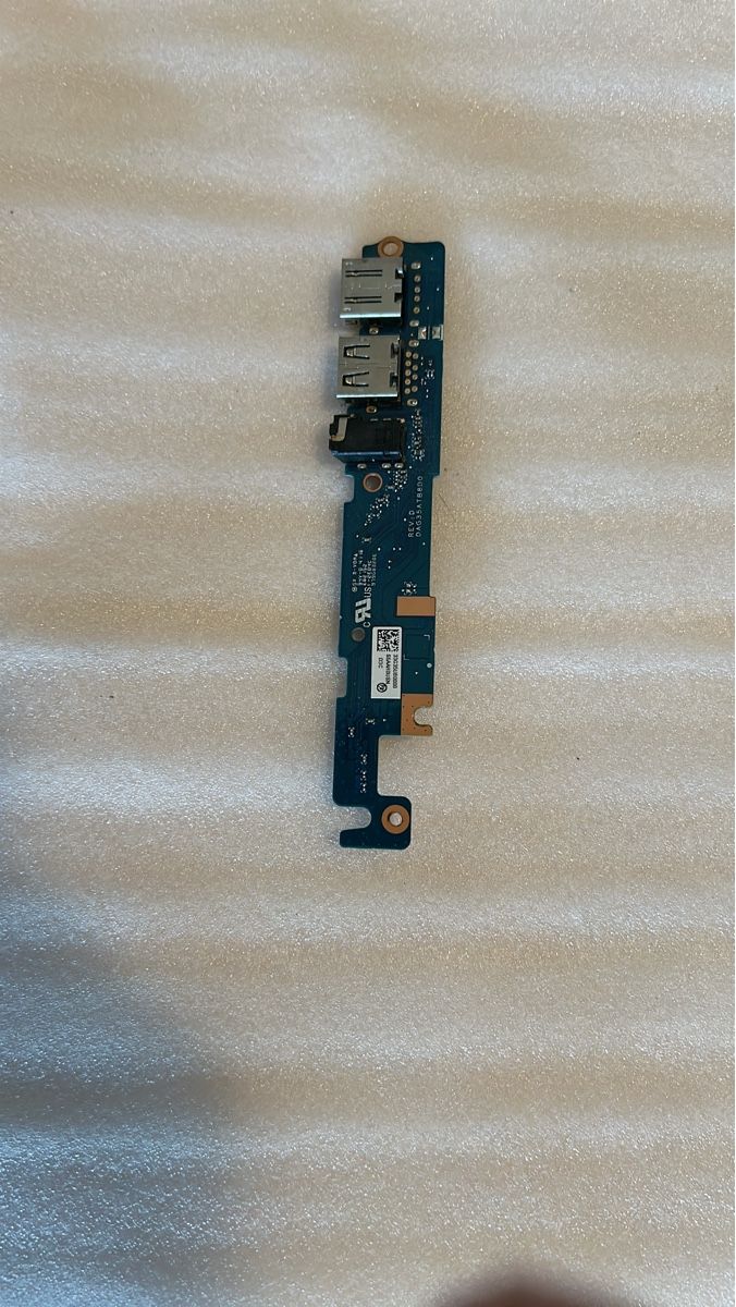 Composants électroniques: Scheda USB usata parte componente laptop – D'occasion à Caslano par iguidice01