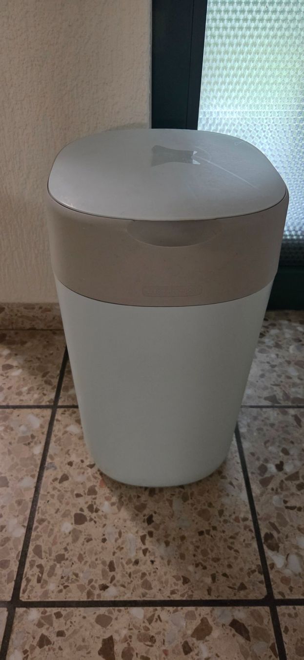 Tommee Tippee Abfalleimer: Windelwimer twist n click – Gebraucht aus Horgen von e_bengo