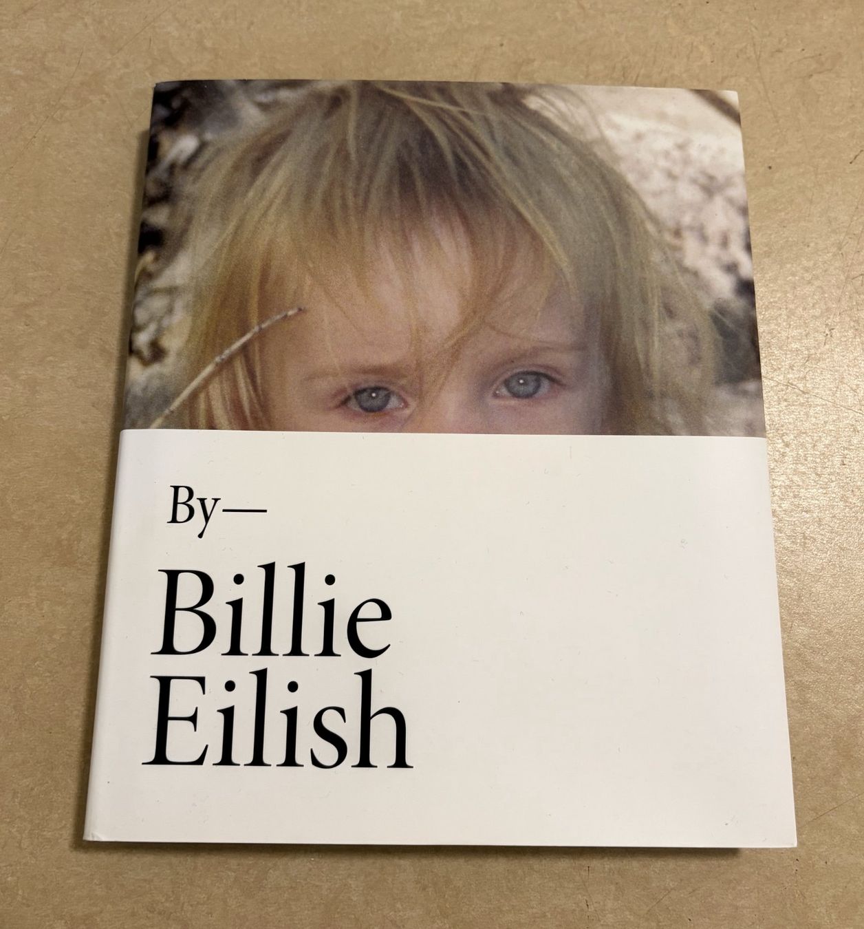 Libri: Bilie eilish Book – Nuovo (secondo la descrizione) da Zürich venduto da Nexaro