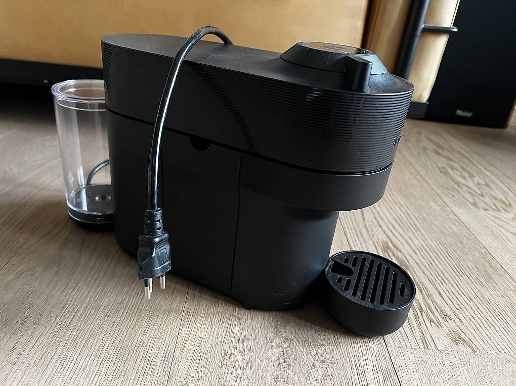 Macchine per caffè & Macchine per espresso: Nespresso Vertuo Pop - neuwertig – Usato da Uetikon am See venduto da Lexiklexi 1