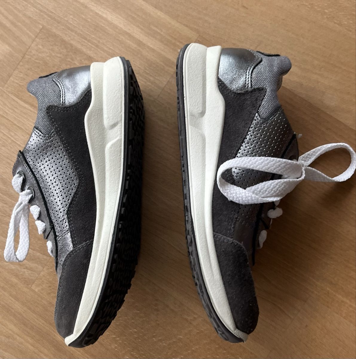 Superfit Scarpe per ragazze: Superfit Sneaker, Gr. 34 – Usato da Merlischachen venduto da alpeva 1
