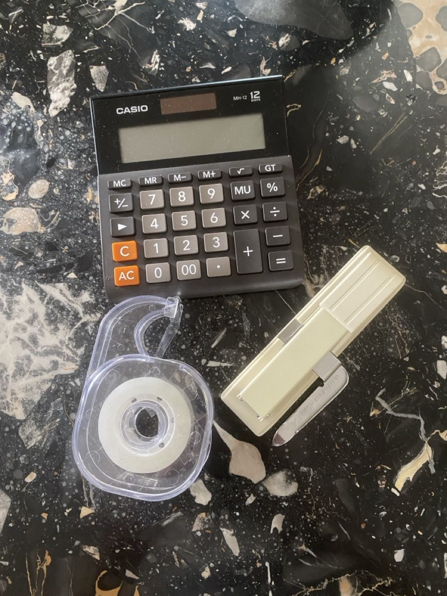 Tutti gli attrezzi: Büro-Set NEU: CASIO Rechner + Tacker + Klebeband – Nuovo (secondo la descrizione) da Zürich venduto da PAPILLON-BLEU